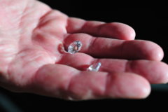 2xDiamand in der Hand